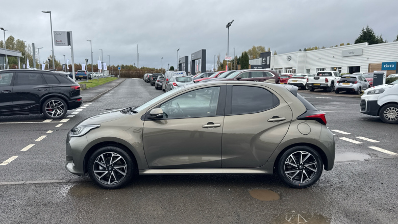 Toyota Yaris 1.5 Hybrid Design 5dr CVT Hybrid Hatchback